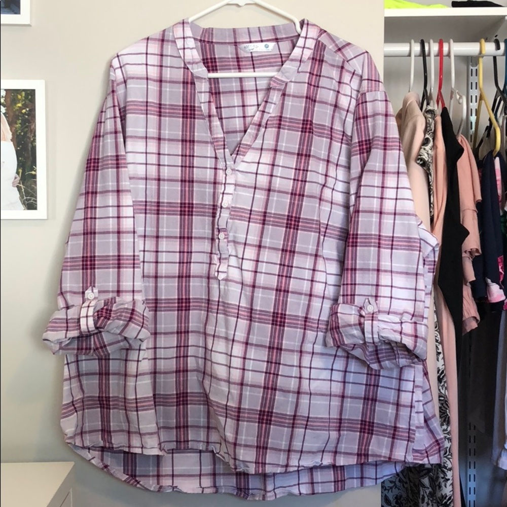 ⚫️ donating 12/11 Plaid Blouse
